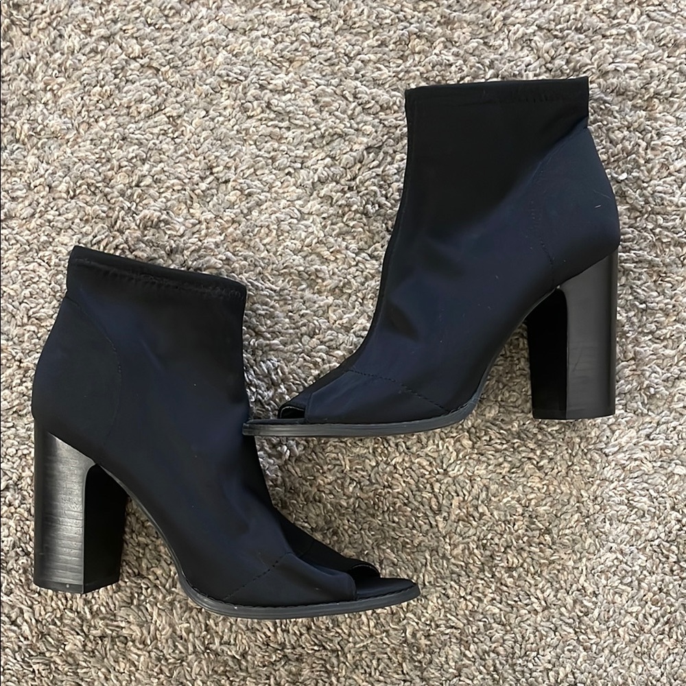 Elegant Black Women's Heeled Boots